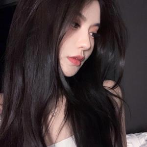 插白丝美女的逼逼
